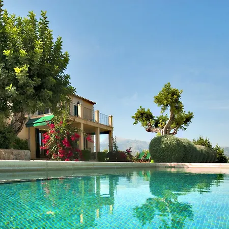 Alzina Villa *