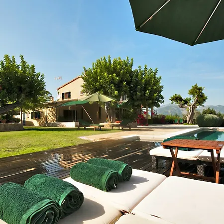 Villa Alzina *
